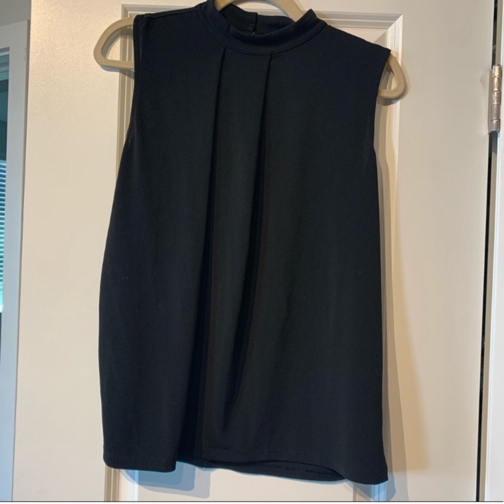 CLOSING SHOP SALE!BR FACTORY Black Sleeeveless Top